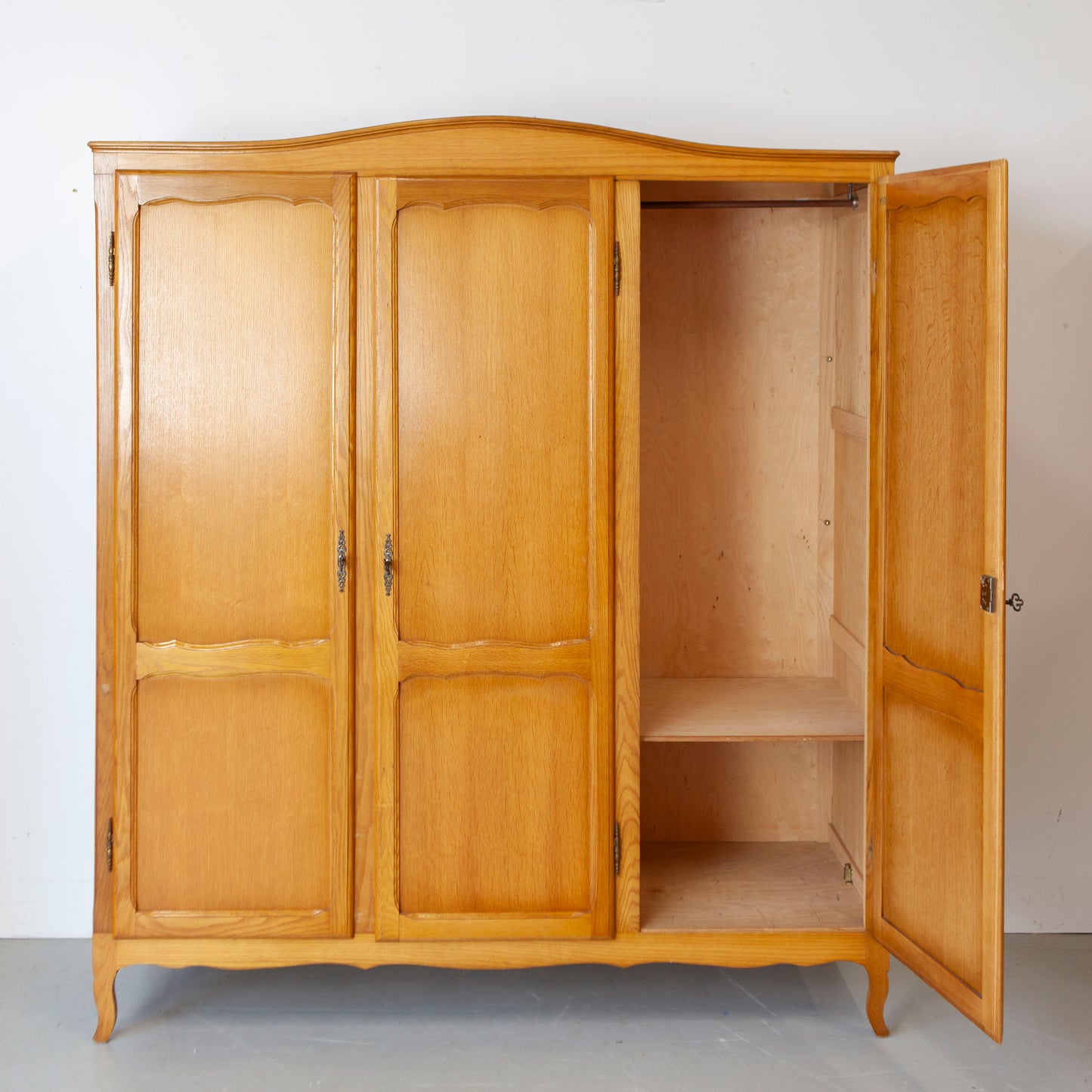 Demontabele vintage kast met 3 deuren