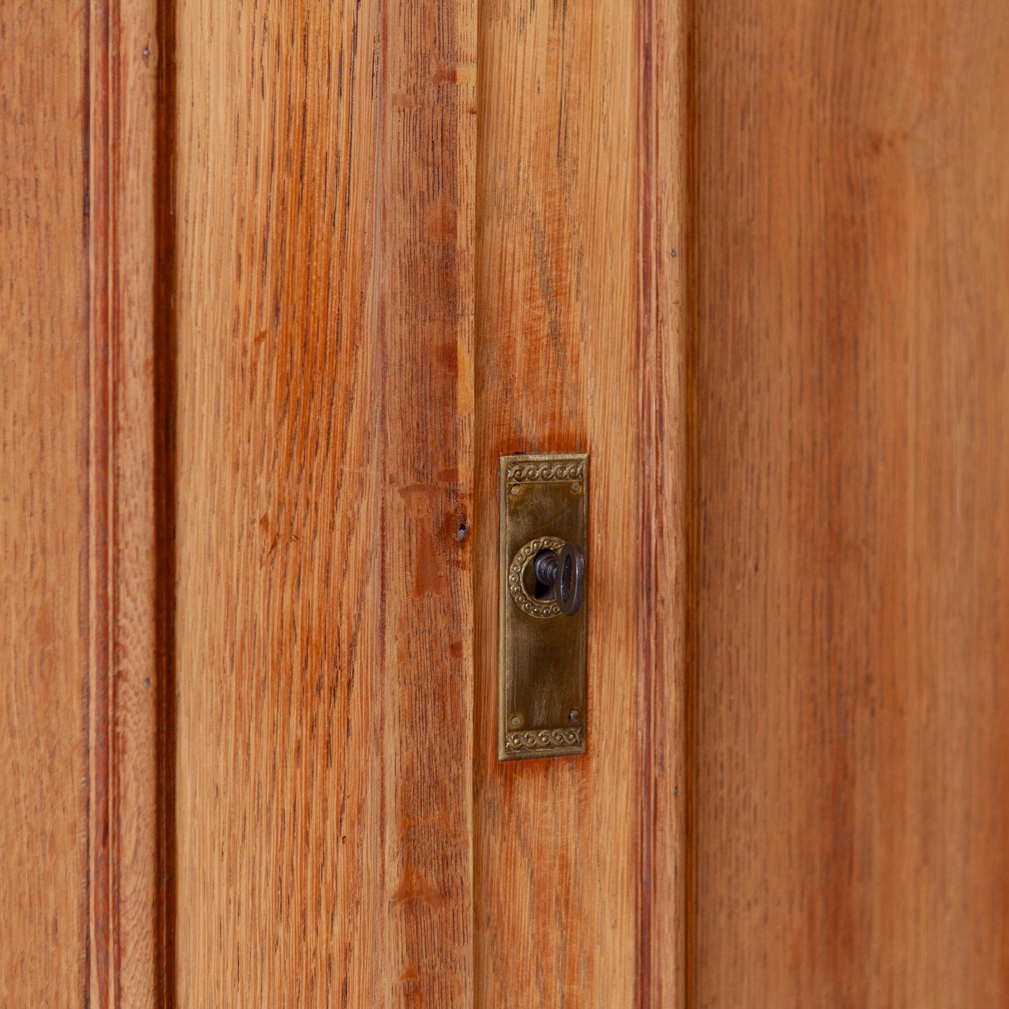 Vintage demontabele kast met 2 deuren