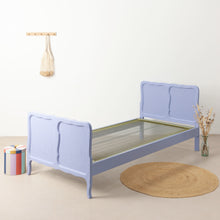 Afbeelding in Gallery-weergave laden, Vintage ledikant