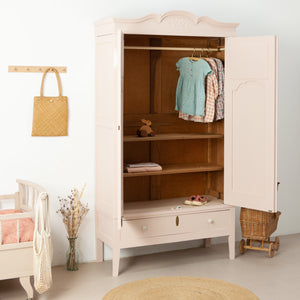 Unieke sierlijke vintage kast