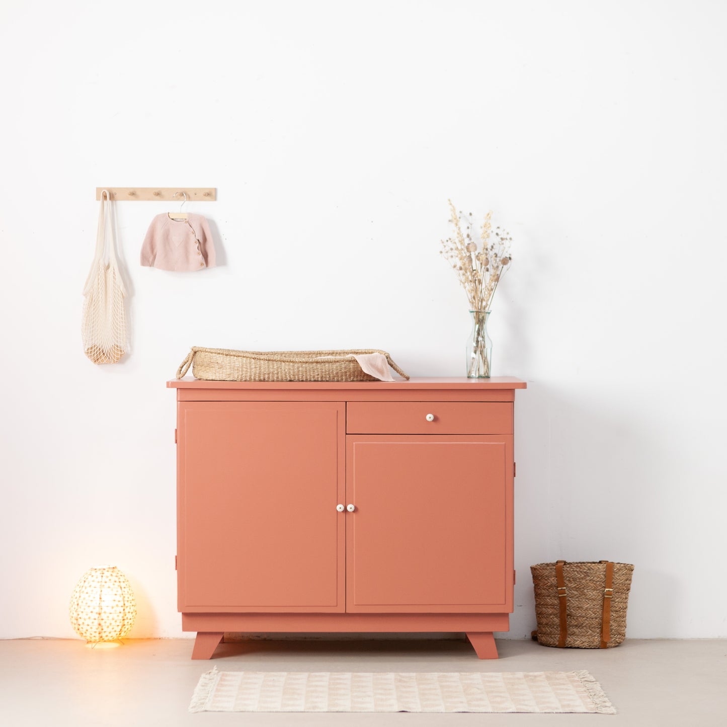 Vintage commode