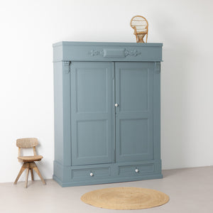 Blauwe vintage kast