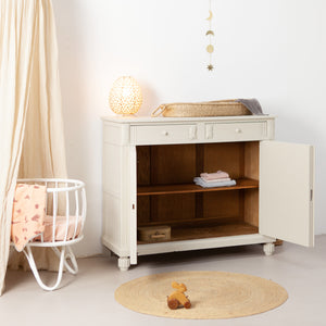 Commode met prachtig houtsnijwerk