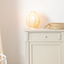 Afbeelding in Gallery-weergave laden, Commode met prachtig houtsnijwerk