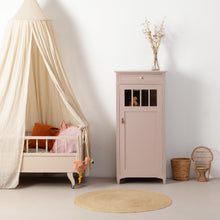 Afbeelding in Gallery-weergave laden, Vintage kastje met facet geslepen ruitjes