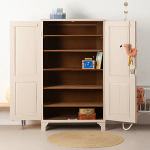 Lieve eikenhouten kast
