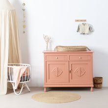 Afbeelding in Gallery-weergave laden, Lieve roze commode