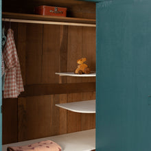Afbeelding in Gallery-weergave laden, Demontabele eikenhouten kast