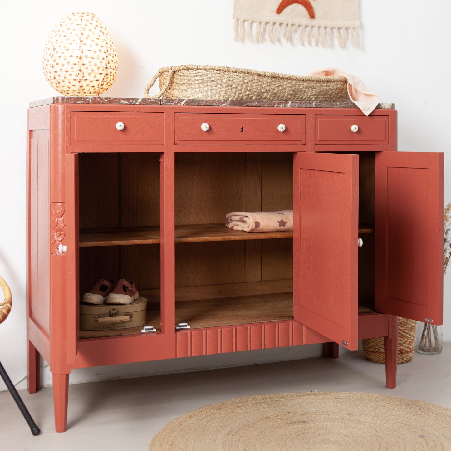 Vintage commode met marmeren blad