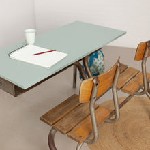 Afbeelding in Gallery-weergave laden, Vintage schoolbank met vaste stoeltjes